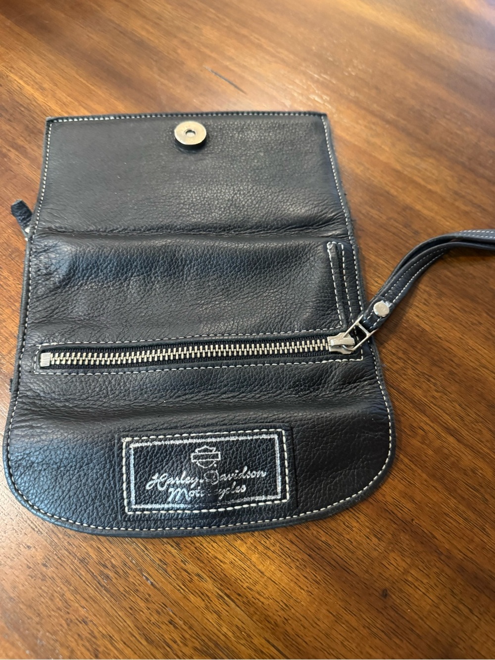 Harley-Davidson Black Leather Wristlet Female Wallet with White Stitching